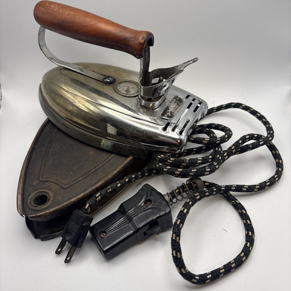 Fostoria Iron w/ Cord And Base