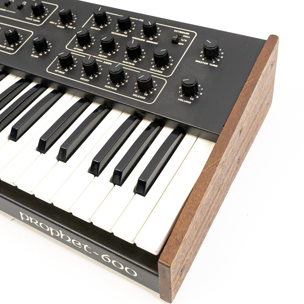 Sequential Circuits Prophet 600 61-Key Keyboard / Synthesizer - Vintage