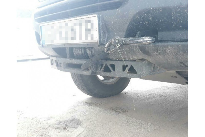 Mercedes Sprinter 2000-2006 Winch Plate in Original Bumper