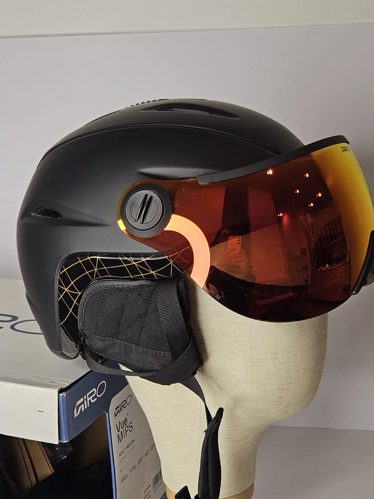 Giro VUE Mips HELMET Black Medium