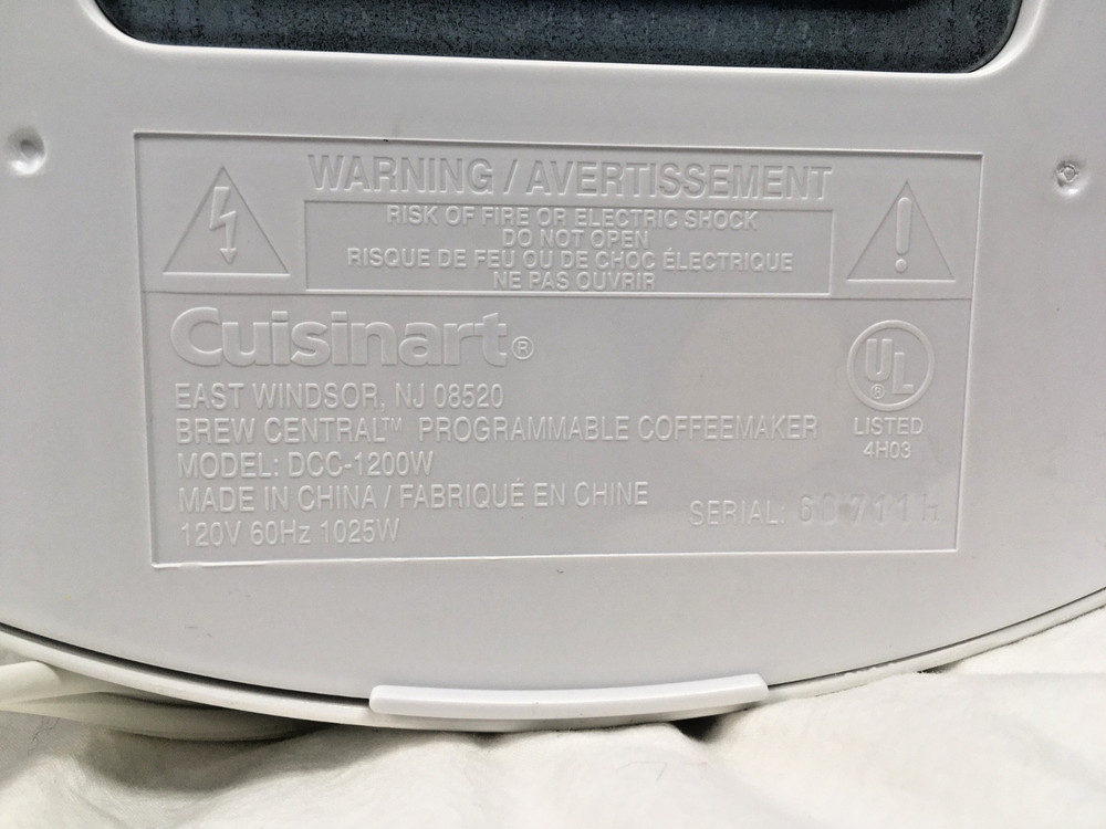 Cuisinart Brew Central Programmable Coffeemaker DCC-1200W Excellent !