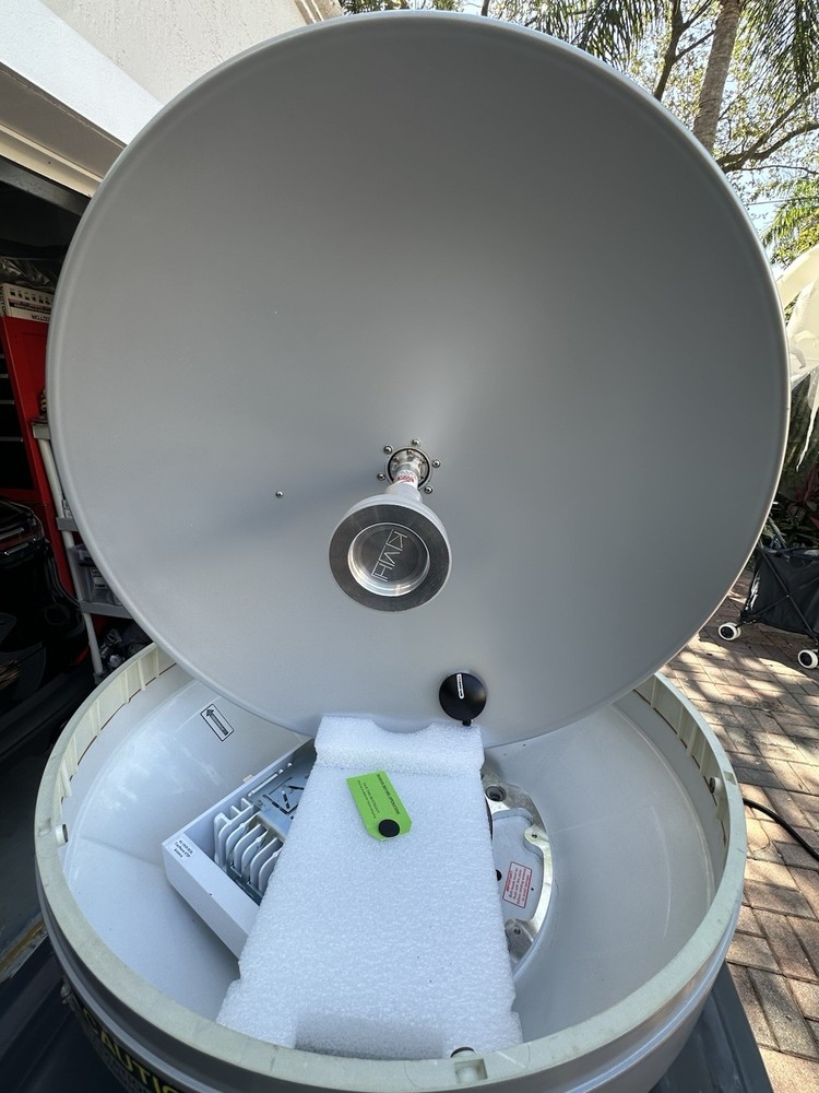 KVH TRACPHONE V7-HTS