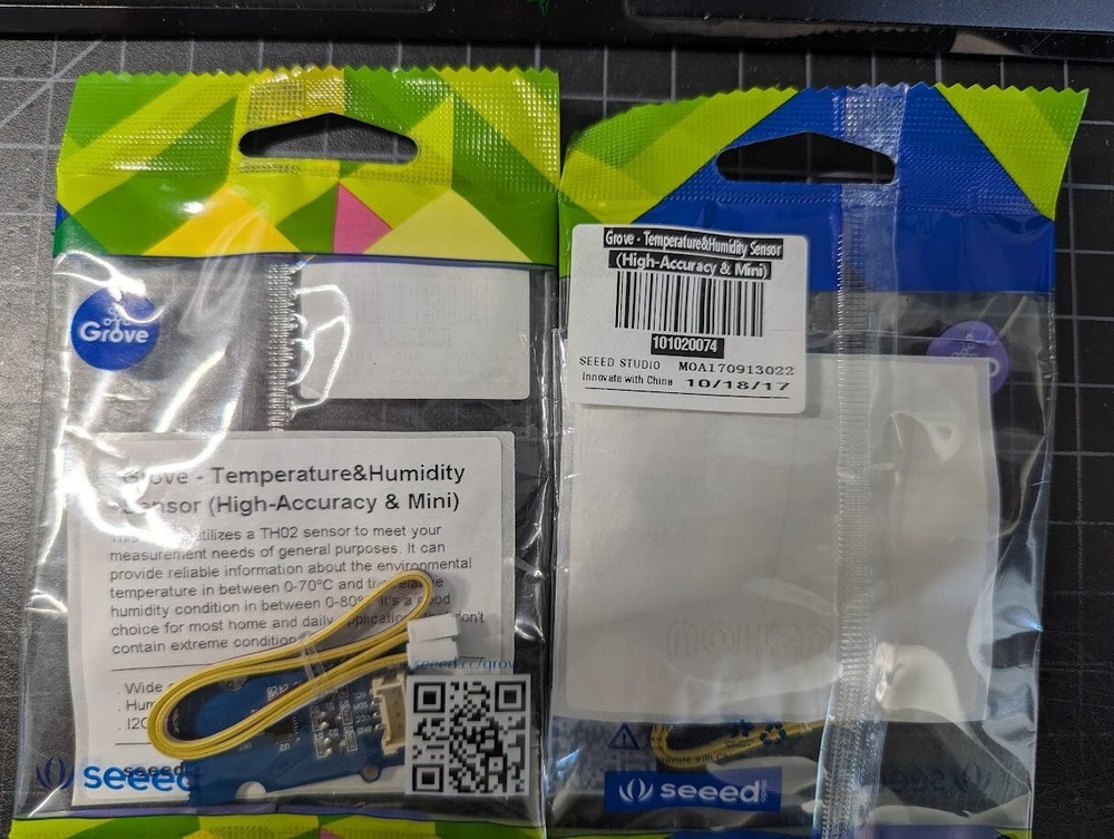 Grove - Temperature&Humidity Sensor (High-Accuracy & Mini) 101020074