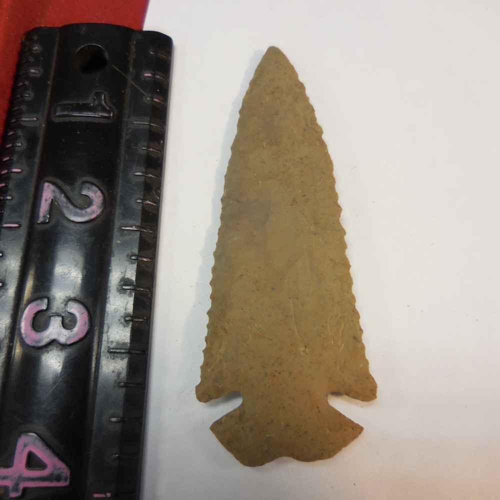 NOTCHED BASE BEVELED DOVETAIL POINT--CLASSIC FORM AND FLAKING
