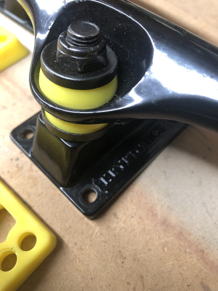 Kryptonics Skateboard Trucks 'Since 1965' ￼