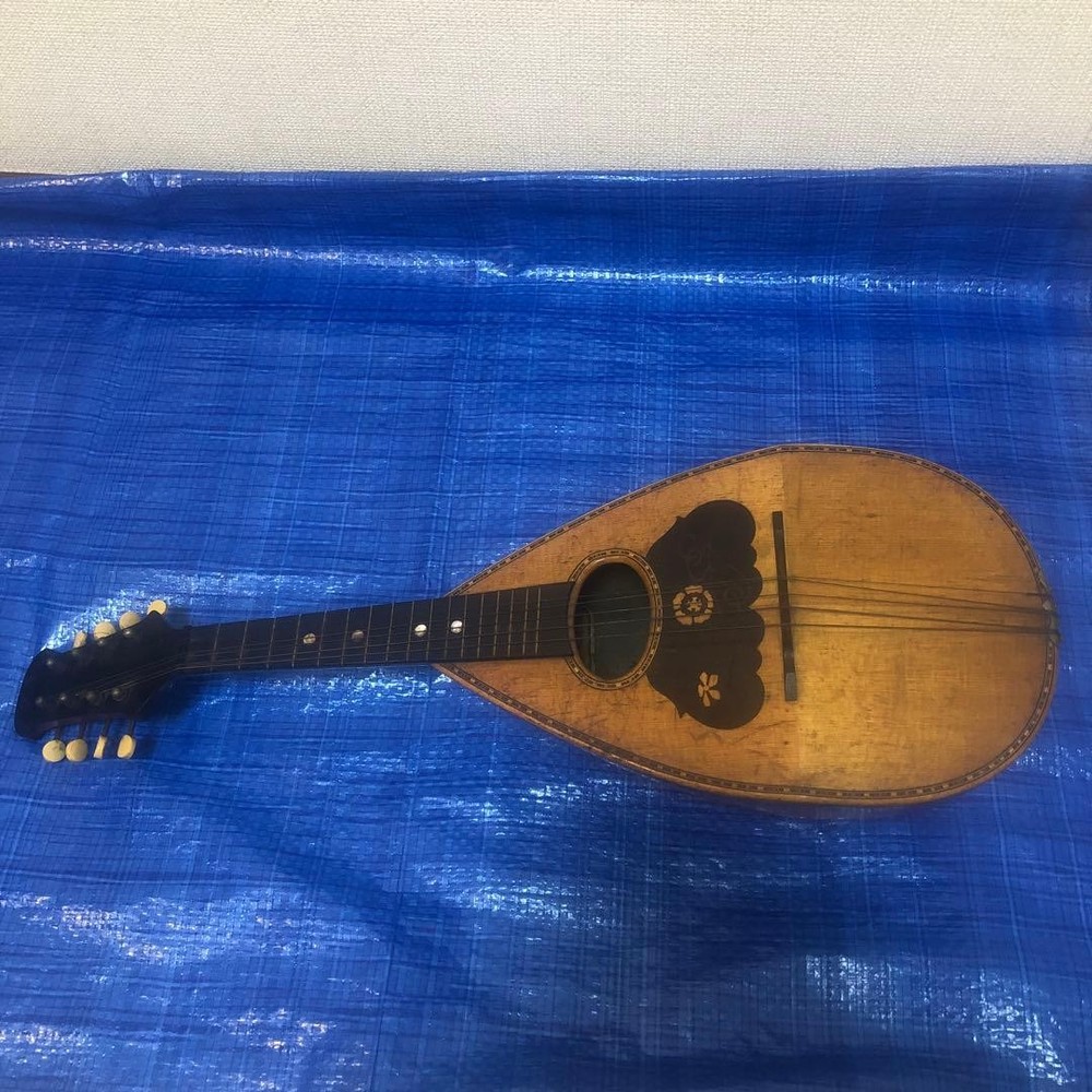 Wooden mandolin 8 string flower pattern