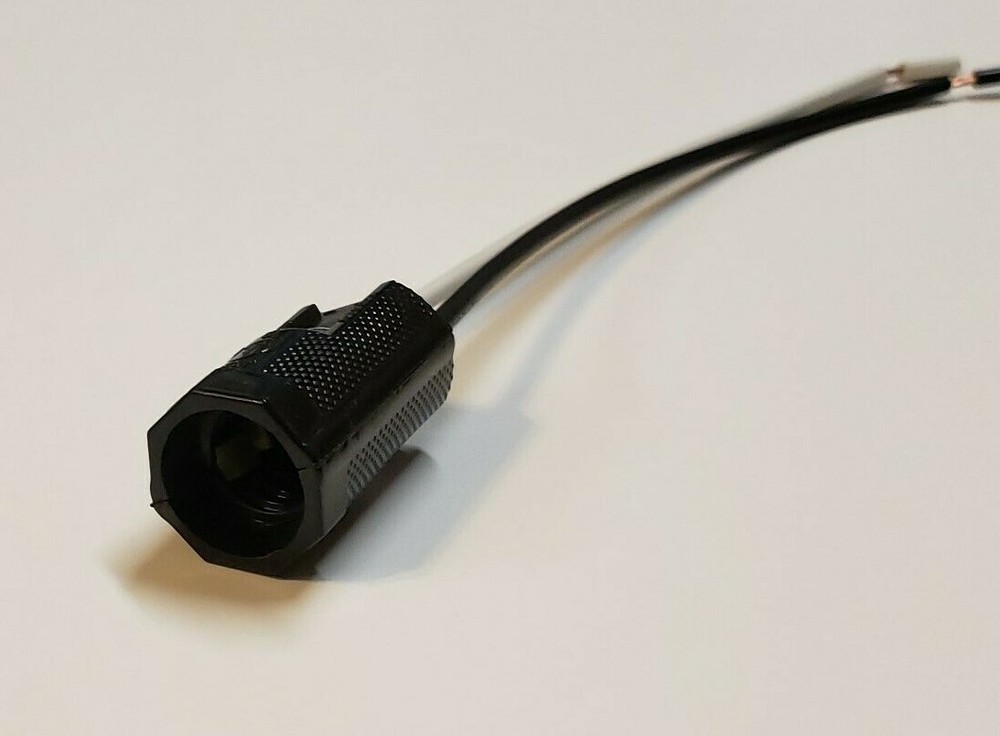 OCTAGONAL BAKELITE PIGTAIL CANDELABRA BASE SOCKET WITH 6" WIRE LEADS E12 48800JB