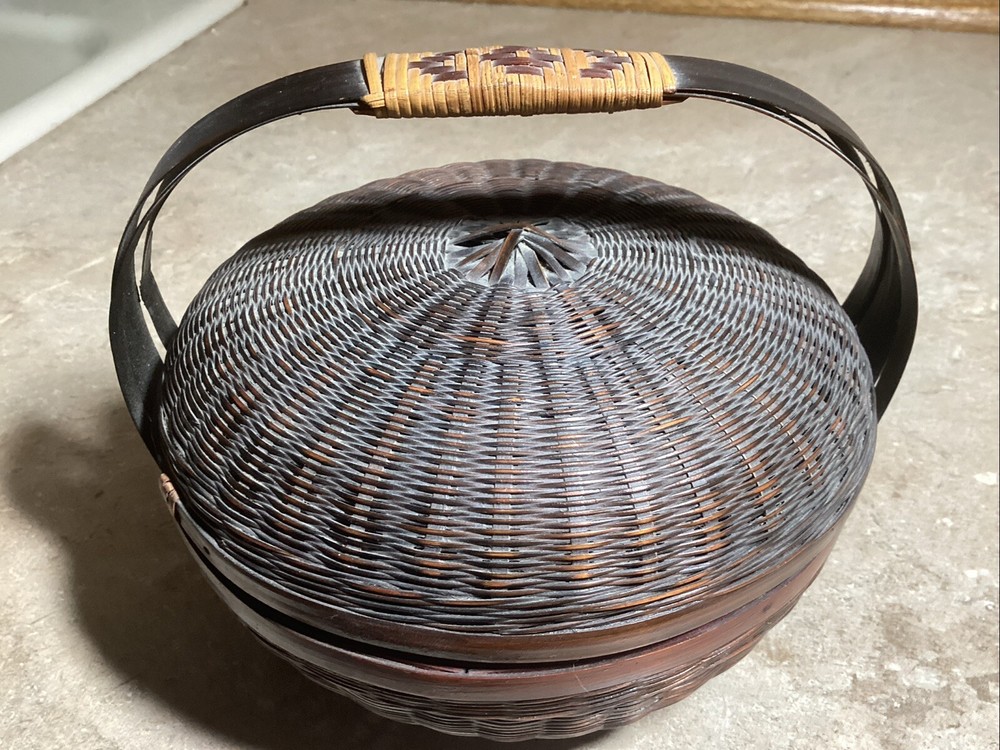 wicker ,woven,braided Decorative Beautiful Basket With Handle- 6” Diameter