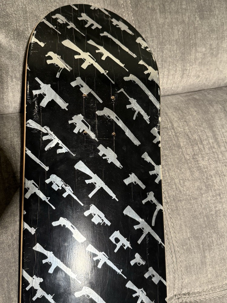 RARE Rogue Status Gun Show Deck