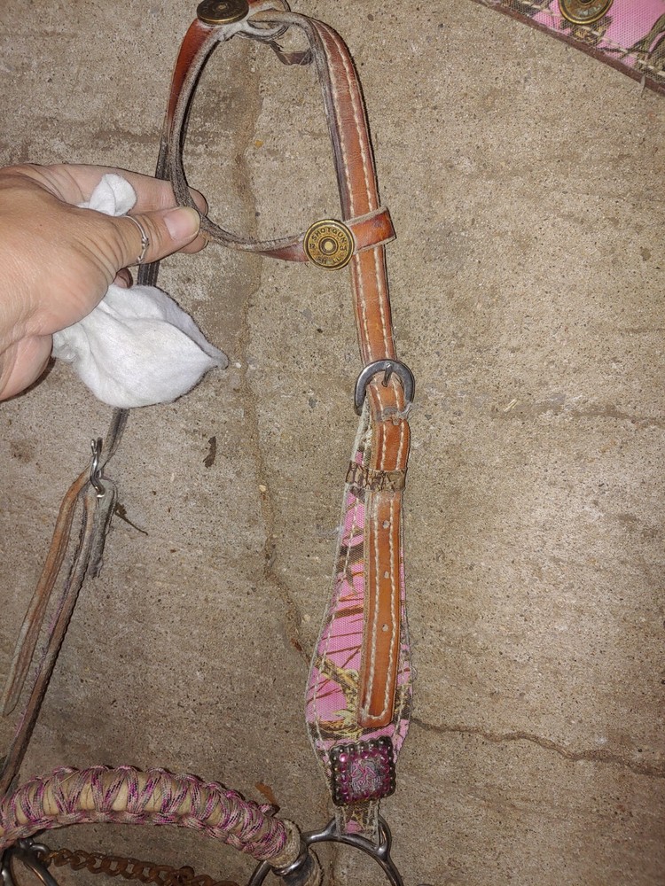 Tack set pink camo