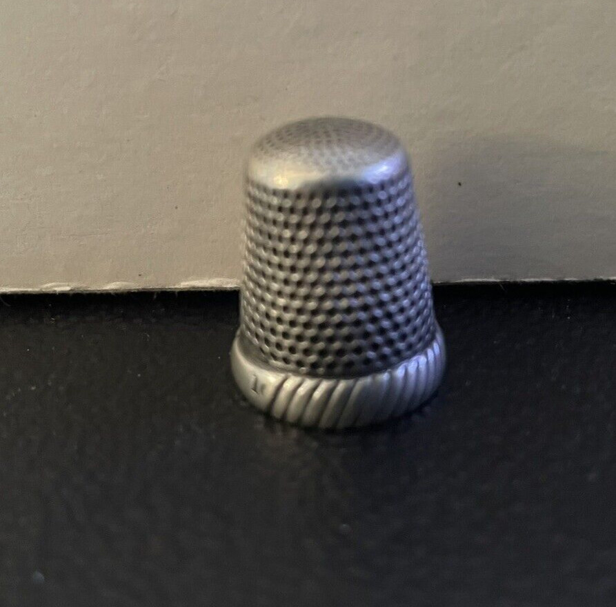 Vintage STERLING SILVER Sewing Thimble Swirls Hallmark #14