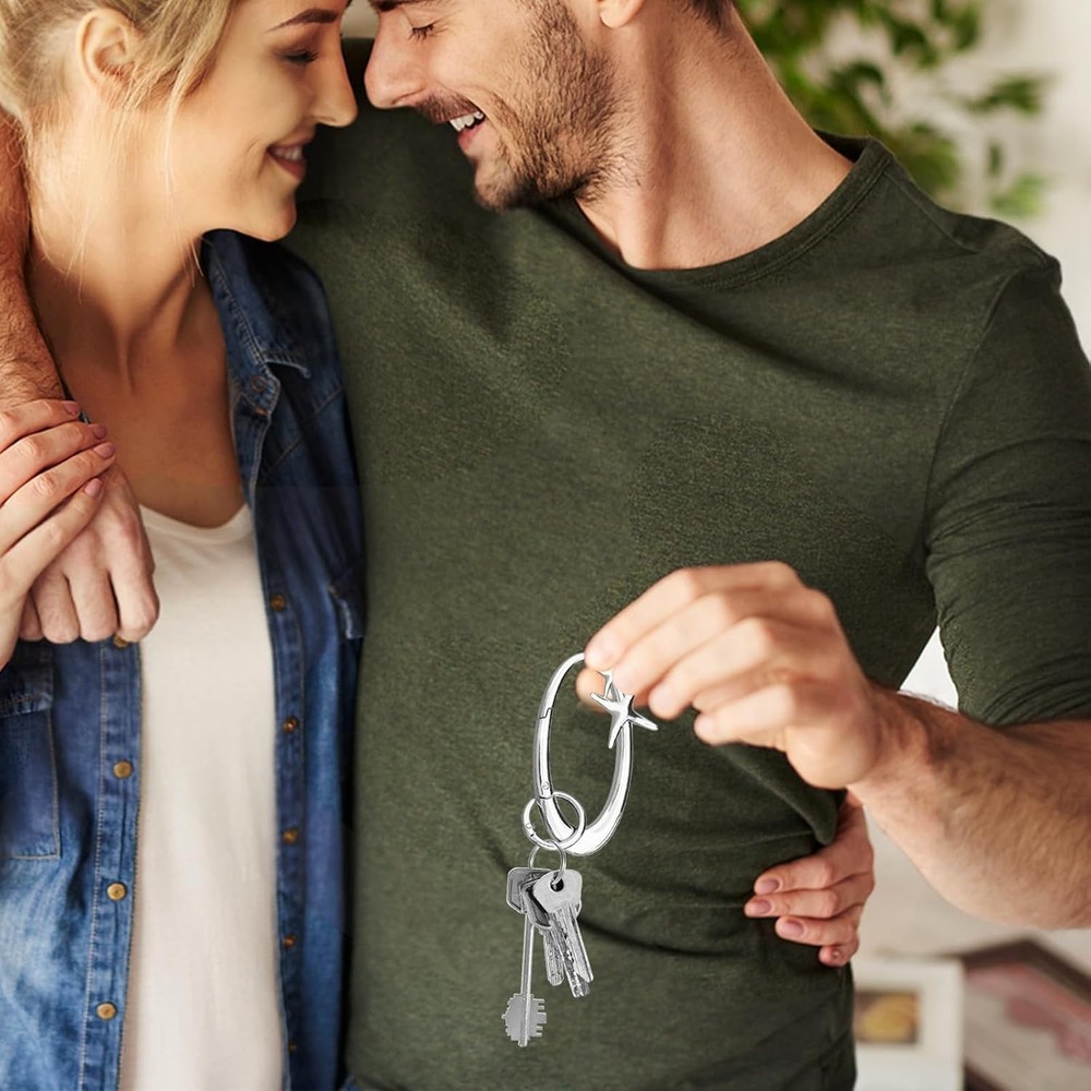 Chic Star Carabiner Keychain - Extra-Large Shiny Chrome for Modern Essentials