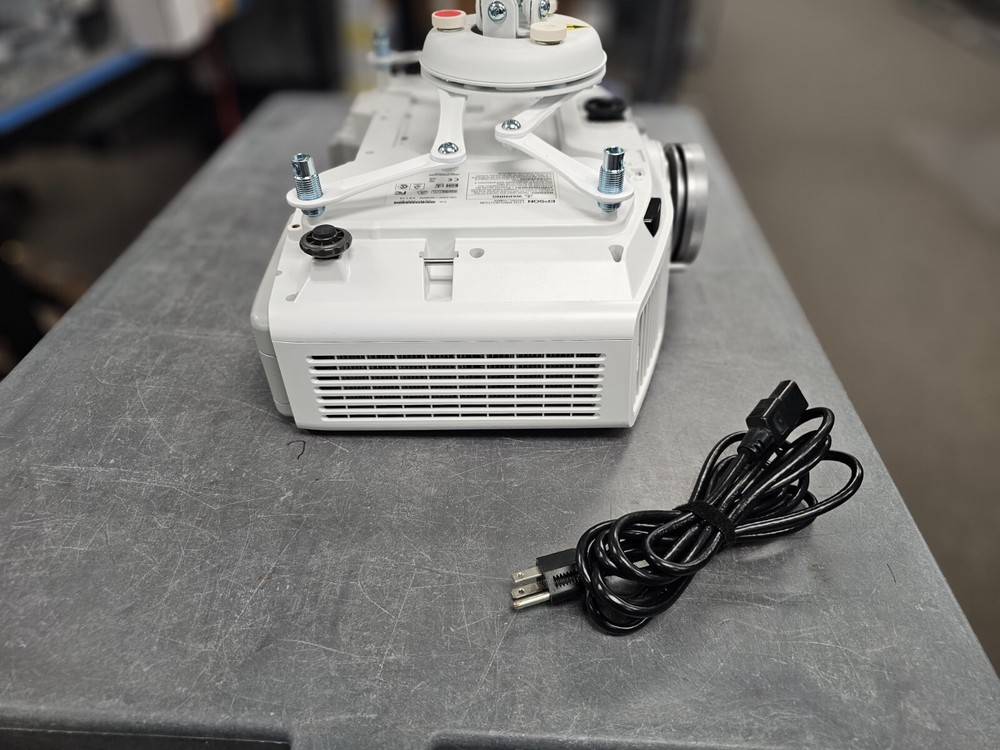 Epson PowerLite 4100 Projector H380A