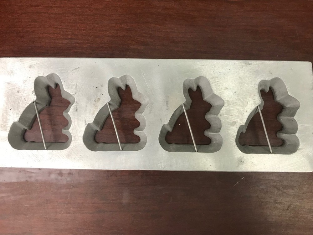 Champion Bunny Cookie Die