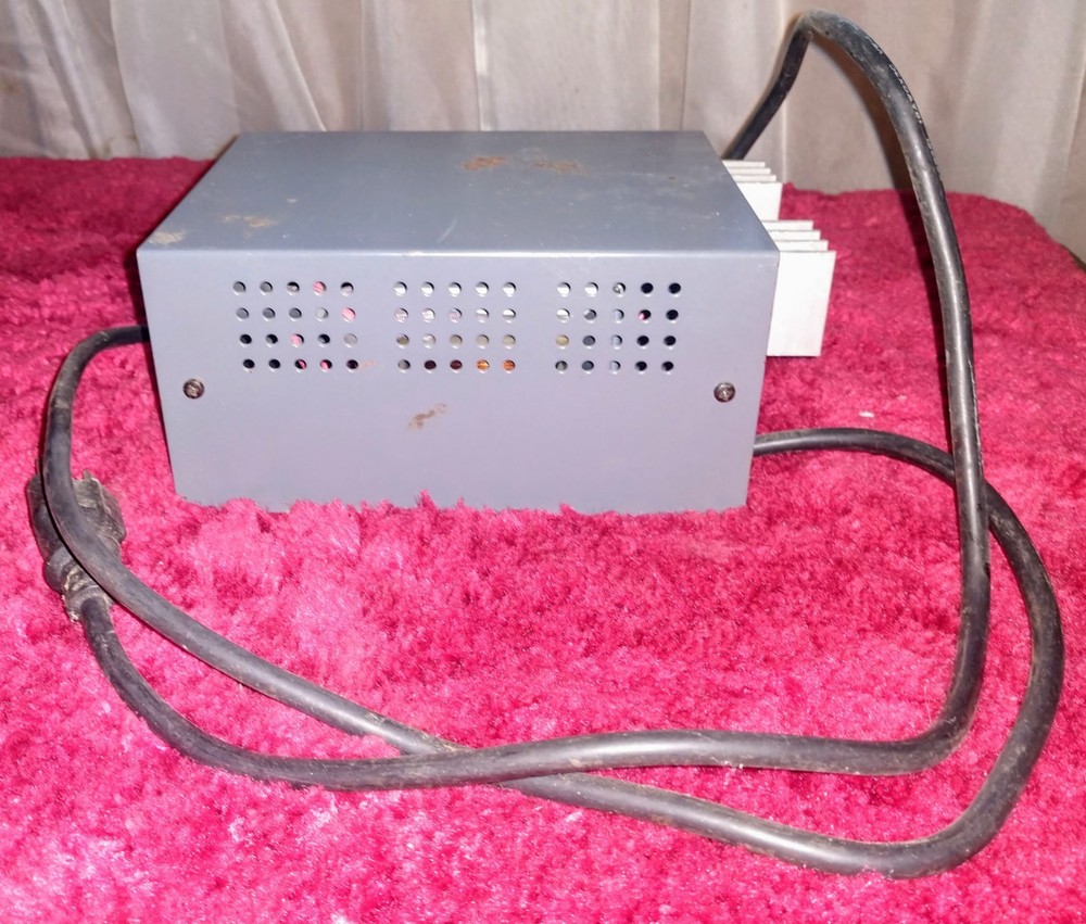Samlex Model RPS1204 Regulated DC Power Supply with Short Circuit Protection*