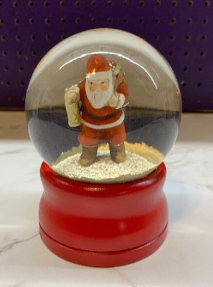 Santa Claus Christmas Snow Globe