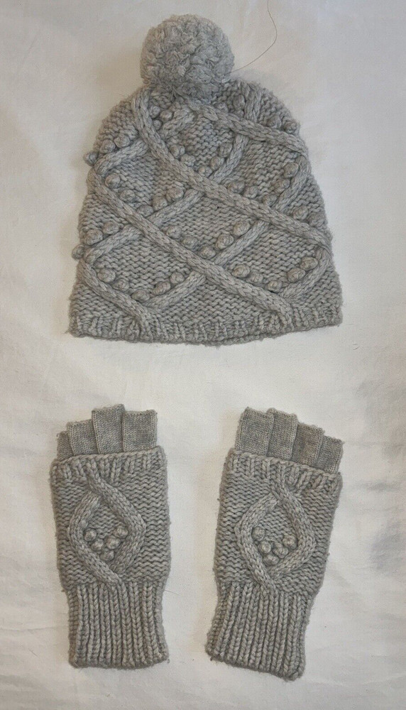 INTERMIX hat and gloves set EUC