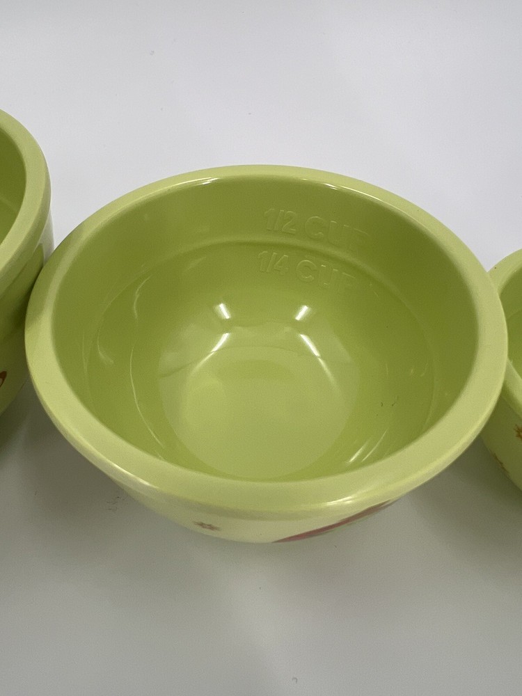 5 pc set green Melamine Measuring Cups Christmas Tree measures 1/8 c - 2 c EUC