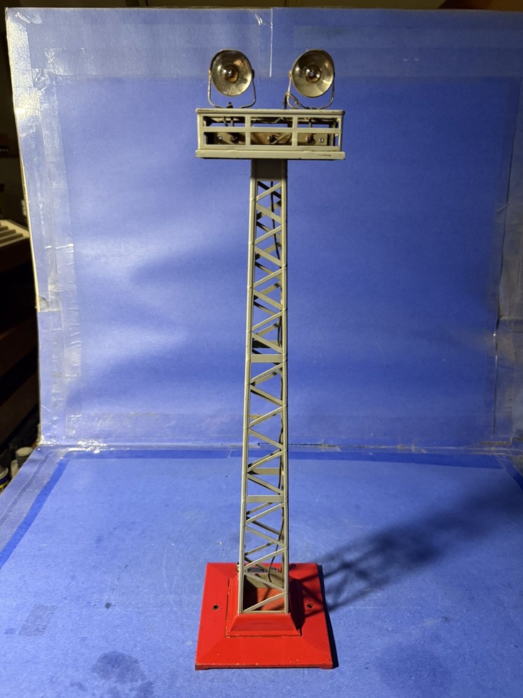 Lionel Prewar #92 Light Tower w/Box