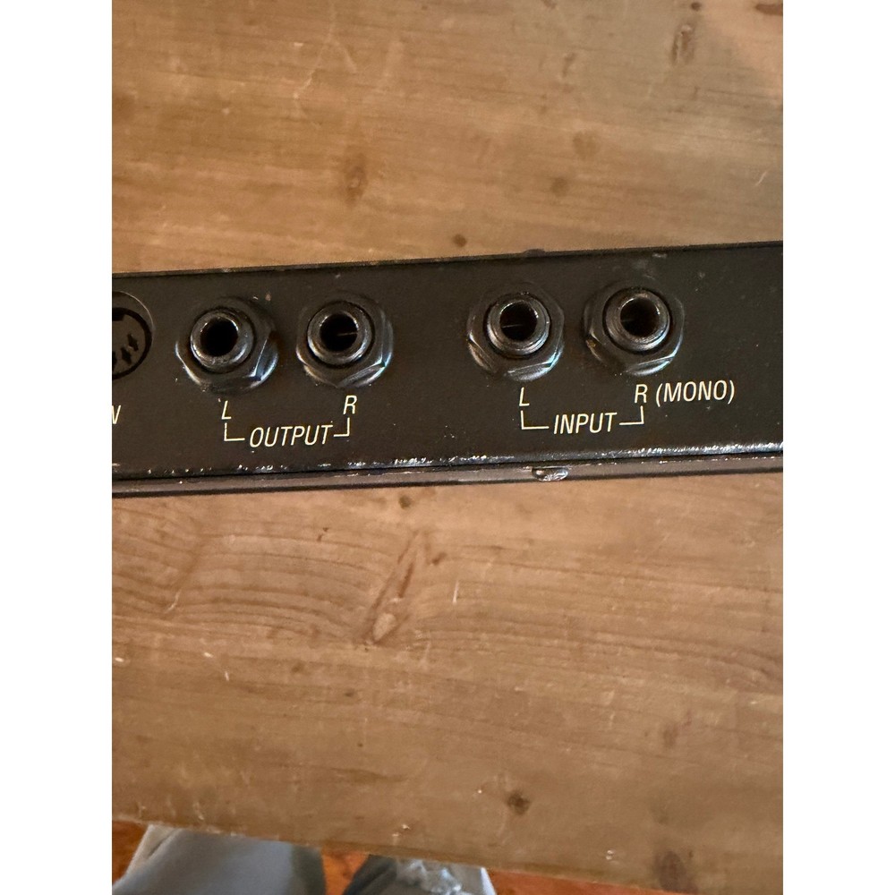 Alesis Quadraverb 20K Bandwidth Simultaneous Digital Effects Processor Rack