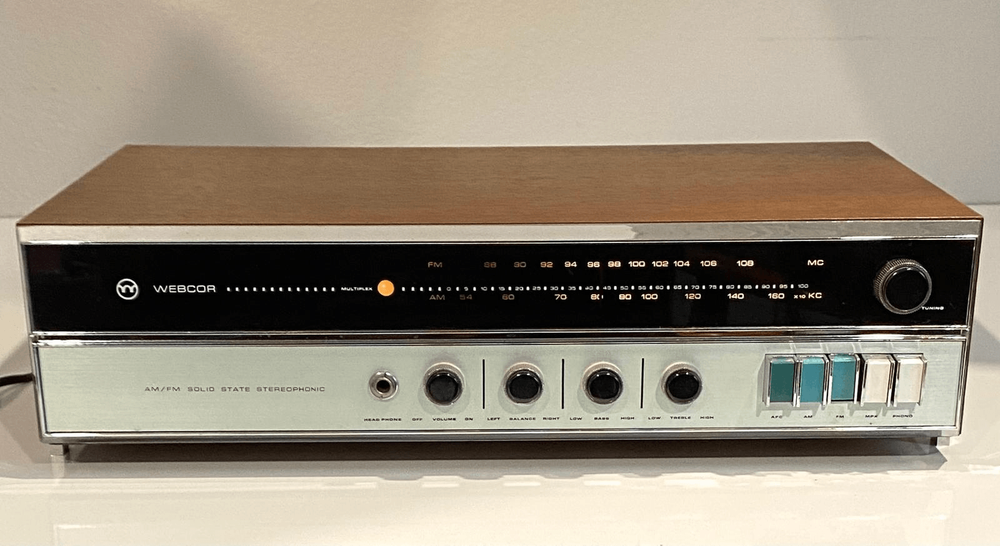 Vtg Webcor AM/FM Solid State Stereophonic Multiplex Receiver & Turntable WFX151