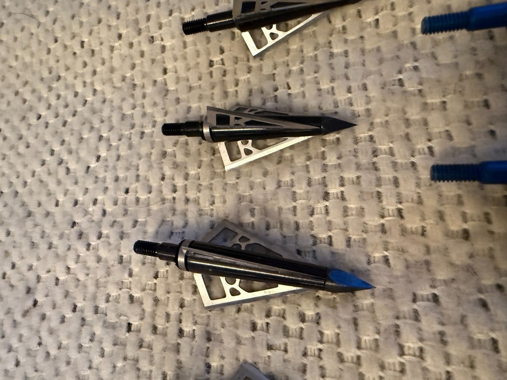 3 Blade Broadhead Lot of 11