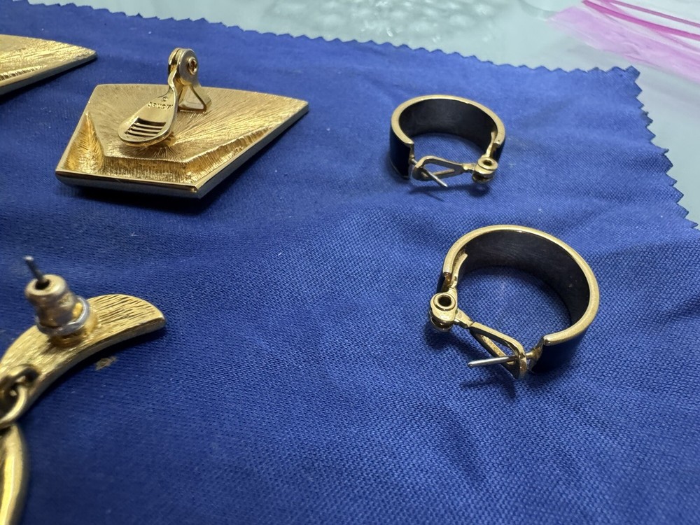 monet earrings lot Of 3