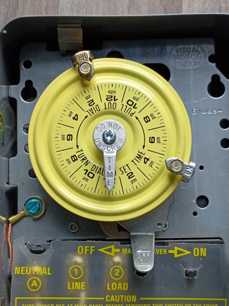 Intermatic Model T101 24 Hour Dial Time Switch SPST
