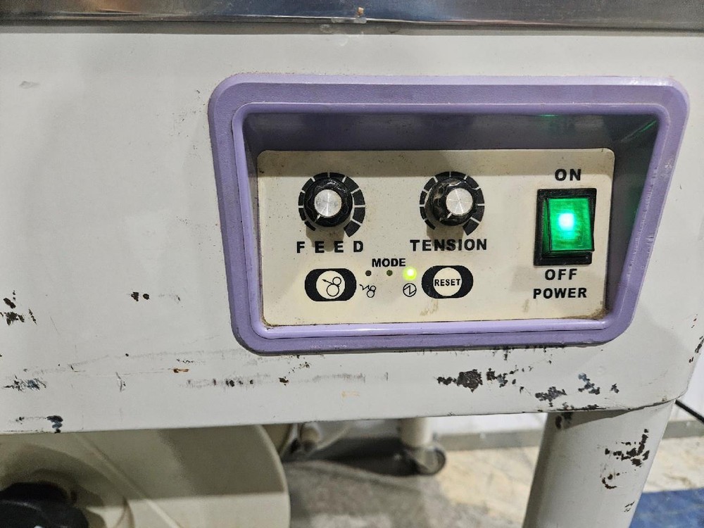 STRAPACK STR-1 SEMI-AUTOMATIC STRAPPING MACHINE BINDING STANDARD ON WHEELS