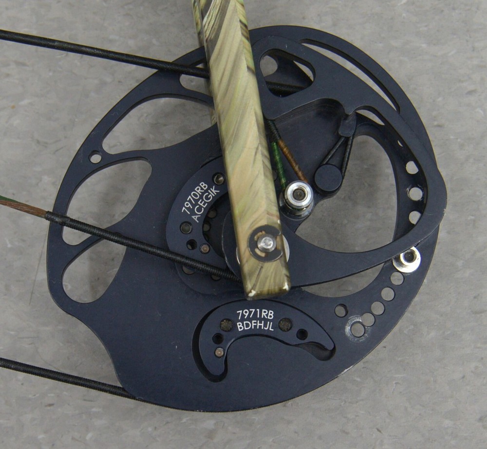 PSE Brute HP Compound Bow 25"-30" 60# Camo