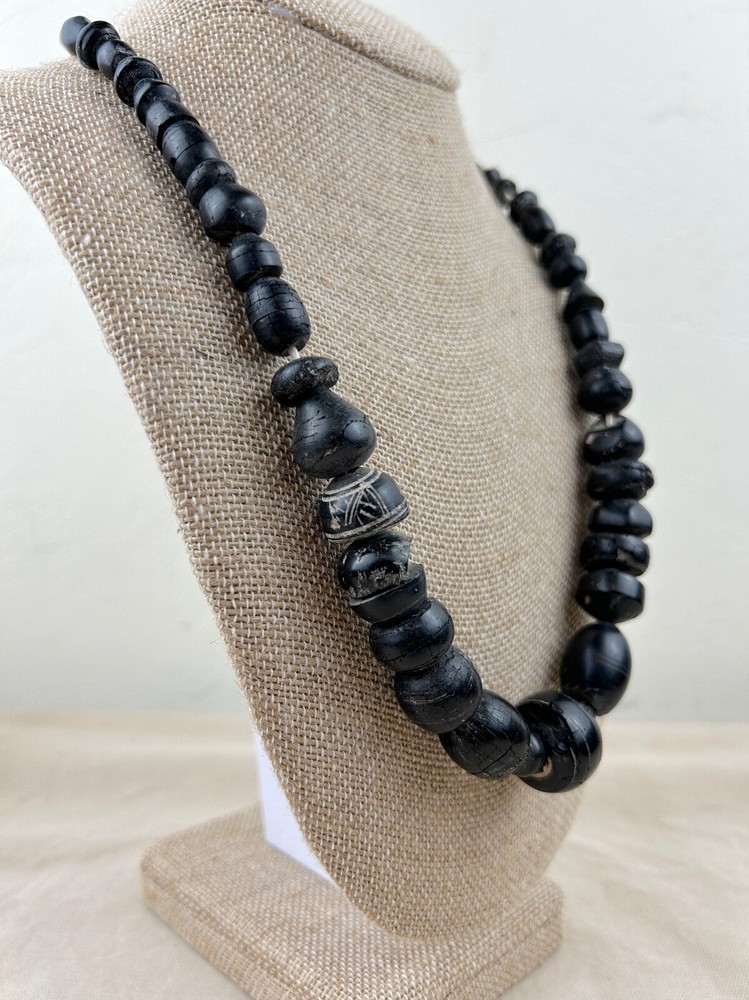 Ancient Bactrian Black Banded Agate and Jet Beads