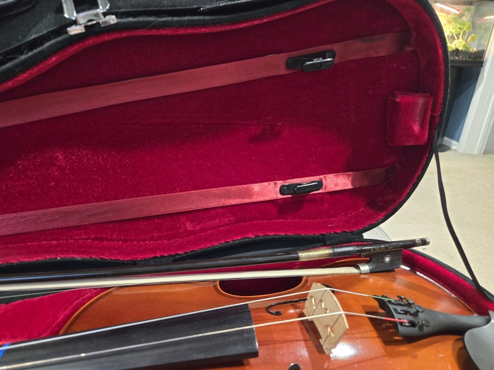 Viola Student Edition. - Needs New Strings