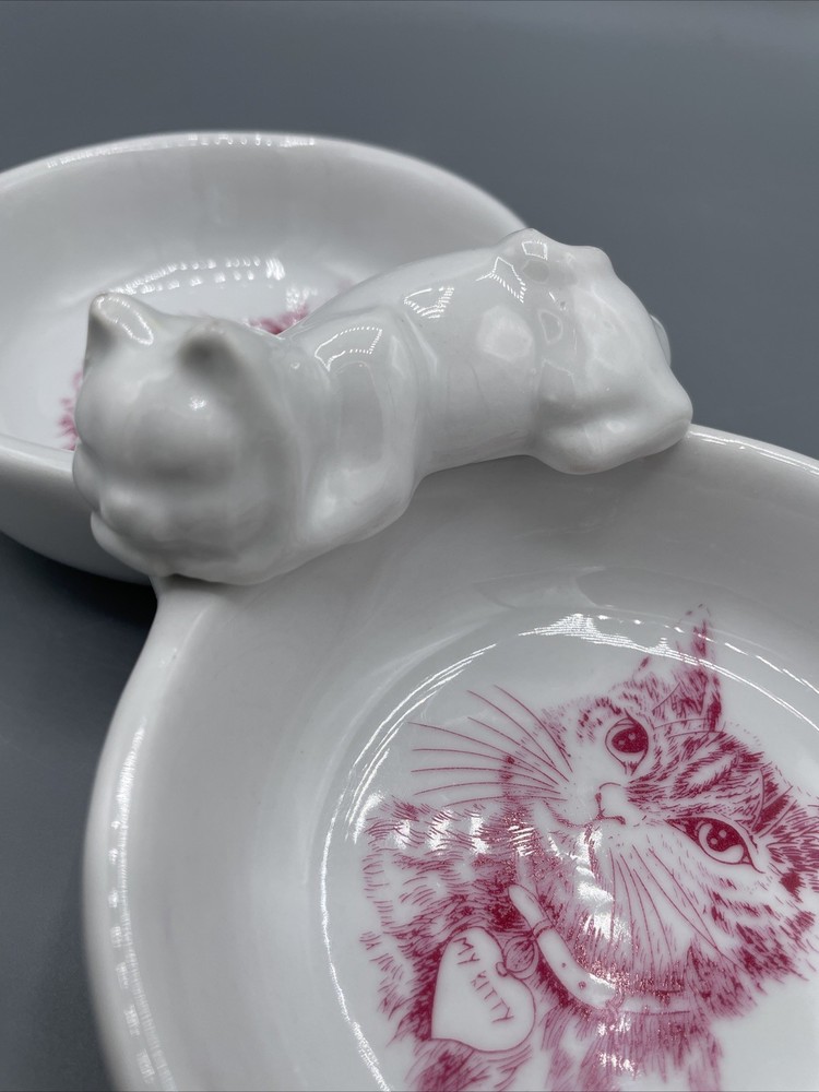 Vintage Dual Compartment Cat Dish