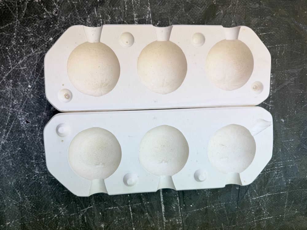 VINTAGE SCIOTO CERAMIC MOLD #S-243 ORANGES