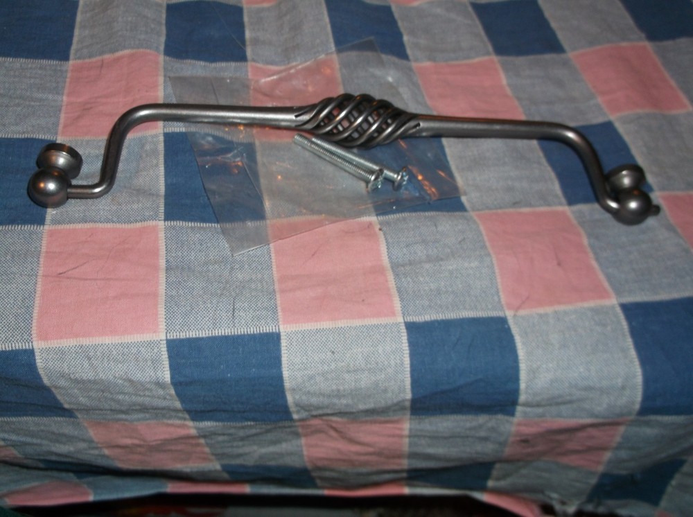 ksm. New No Package Long Bail Type Pull Twisted Center Magnetic
