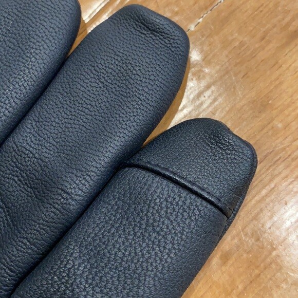 NWT Men's UGG Touch Screen Smart Snap Leather Navy Blue L