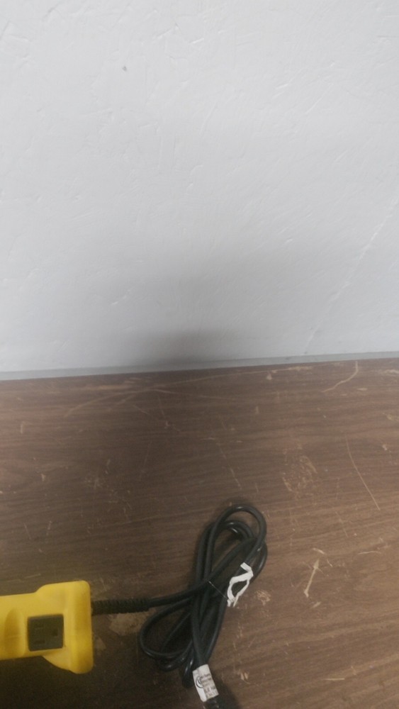 13-watt Fluorescent Work Light with Single Outlet Double Hook