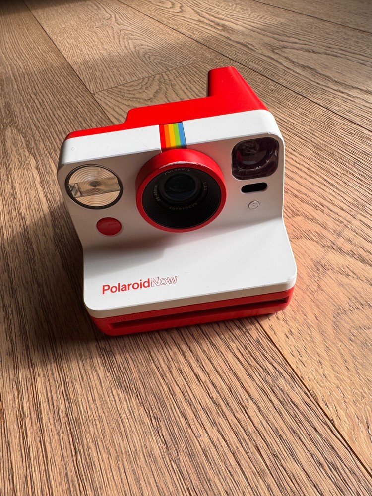 Polaroid Now Instant Camera Red & White Autofocus i-Type Tested Working