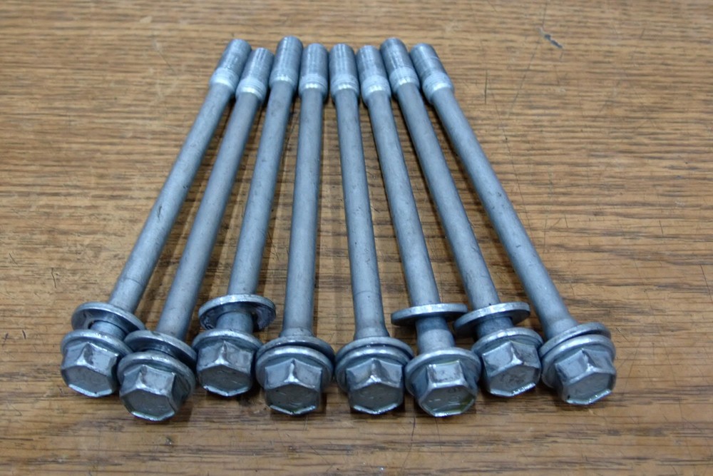 2023 INDIAN SCOUT BOBBER CYLINDER HEAD BOLT HARDWARE