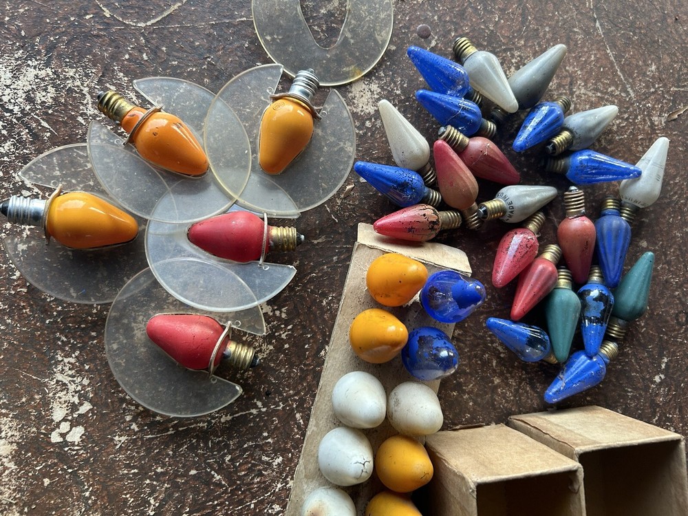 Lot Vintage Christmas Light Bulbs Mixed GE.