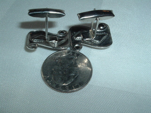 VINTAGE CARAMEL CELLULOID & SILVER TONE CUFF LINKS