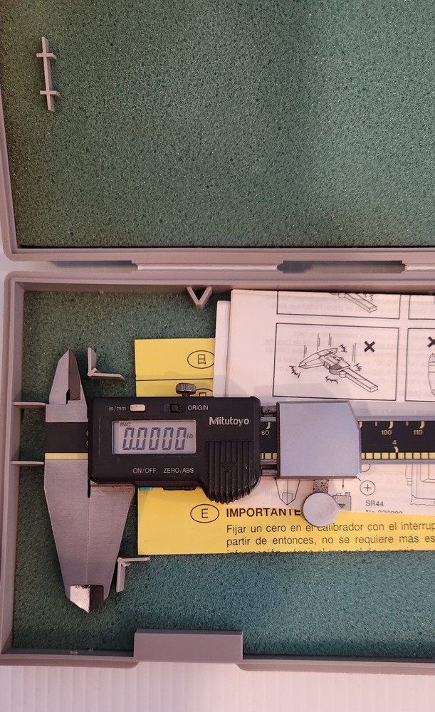 MITUTOYO ABSOLUTE DIGIMATIC CALIPER  573-282-10 NTD31-6"C