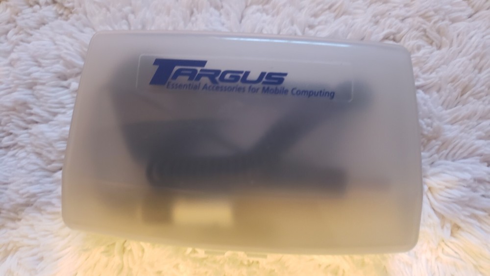 TARGUS NOTEBOOK USB LIGHT PINS ONTO LAPTOP FOR MOBILE COMPUTING! FREE SHIPPING!