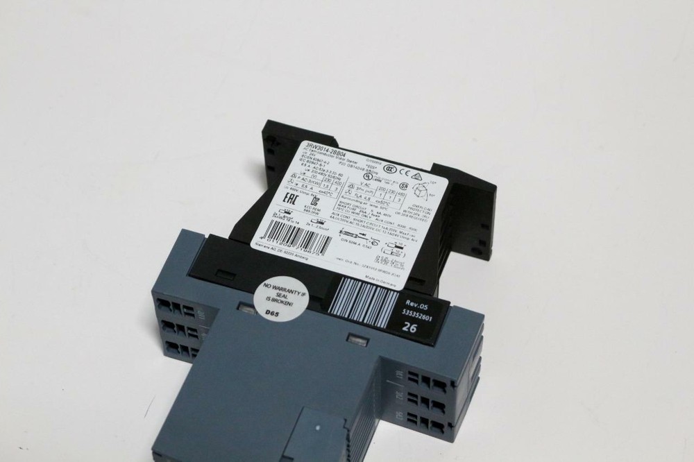 Siemens 3RW3014-2BB04 E05 Motor Soft Starter