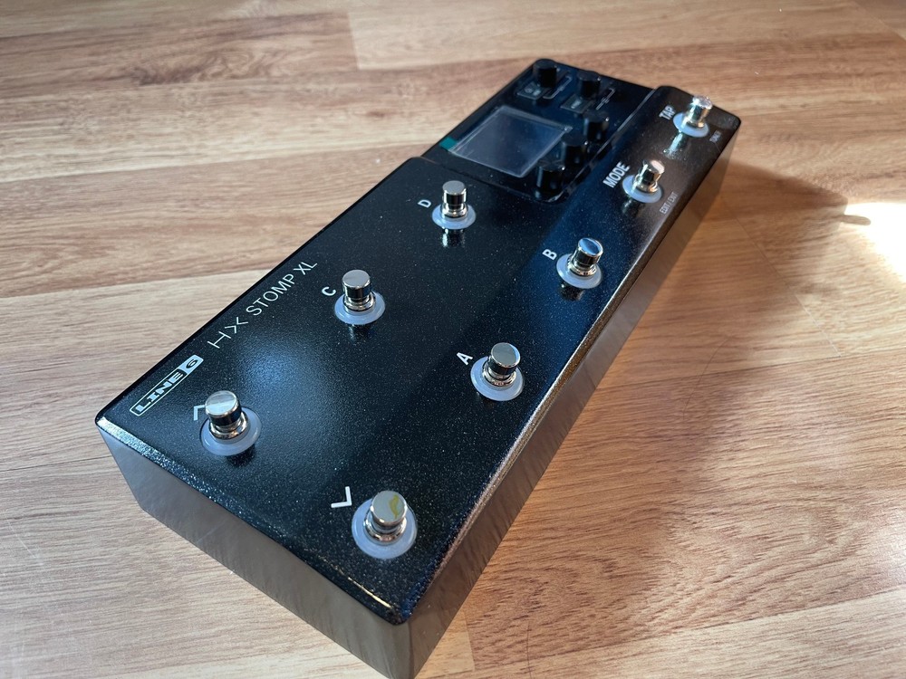 Line 6 HX Stomp XL Multi-effects Processor
