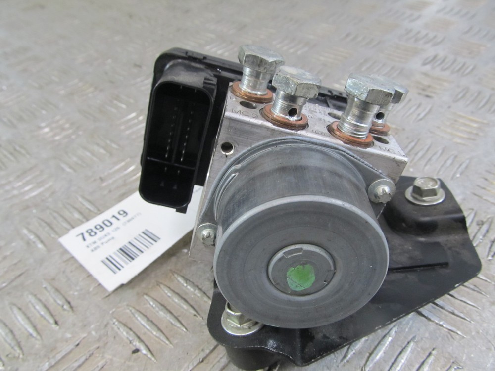 2014 KTM 125 DUKE ABS Pump