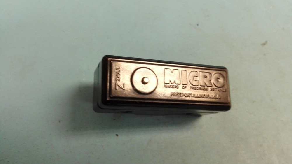 BZ-R836 MICRO SWITCH BY MICROSWITCH NEW NEVER USED OLD STOCK