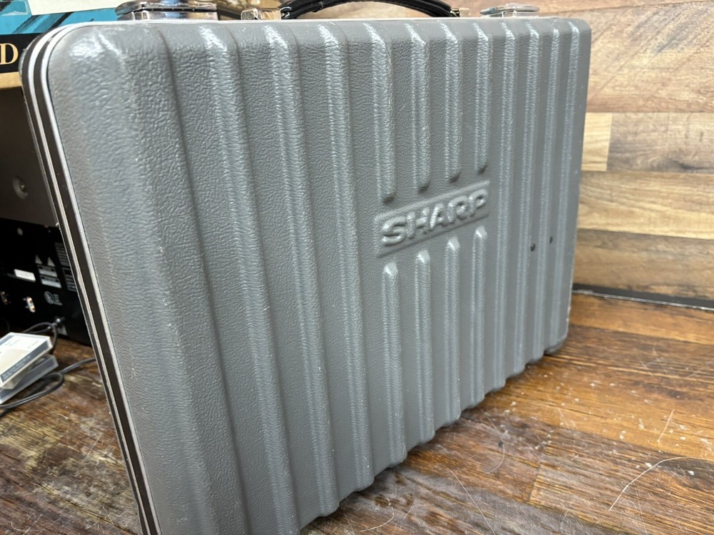 Sharp Computer Projection Panel QA-75 w Remote hard case, cables, manual & power