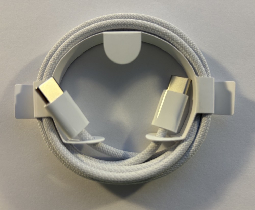 Apple iPad Accessory Accessories Bundle Woven 1M USB-C Cable 20W Power Adapter