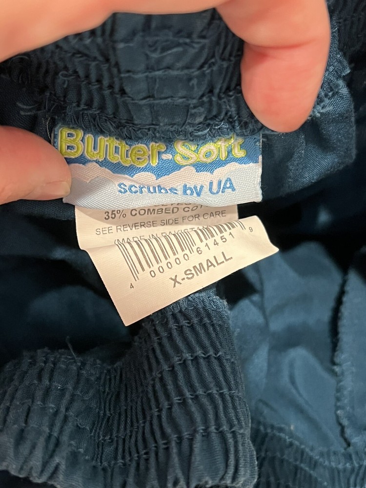 Woman’s XS scrub set.